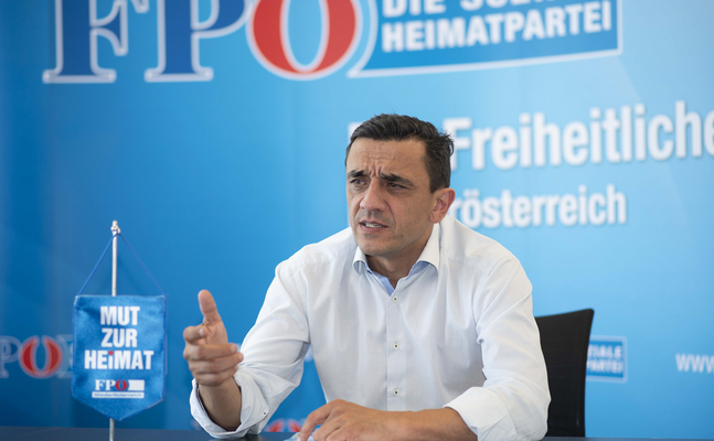 FPÖ-Klubobmann Martin Huber fordert die ÖVP NÖ zum Handeln auf